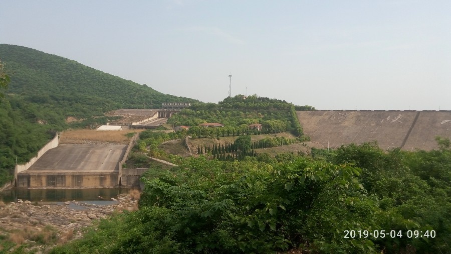 徒步去温峡水库,黄冲林场云居山庄