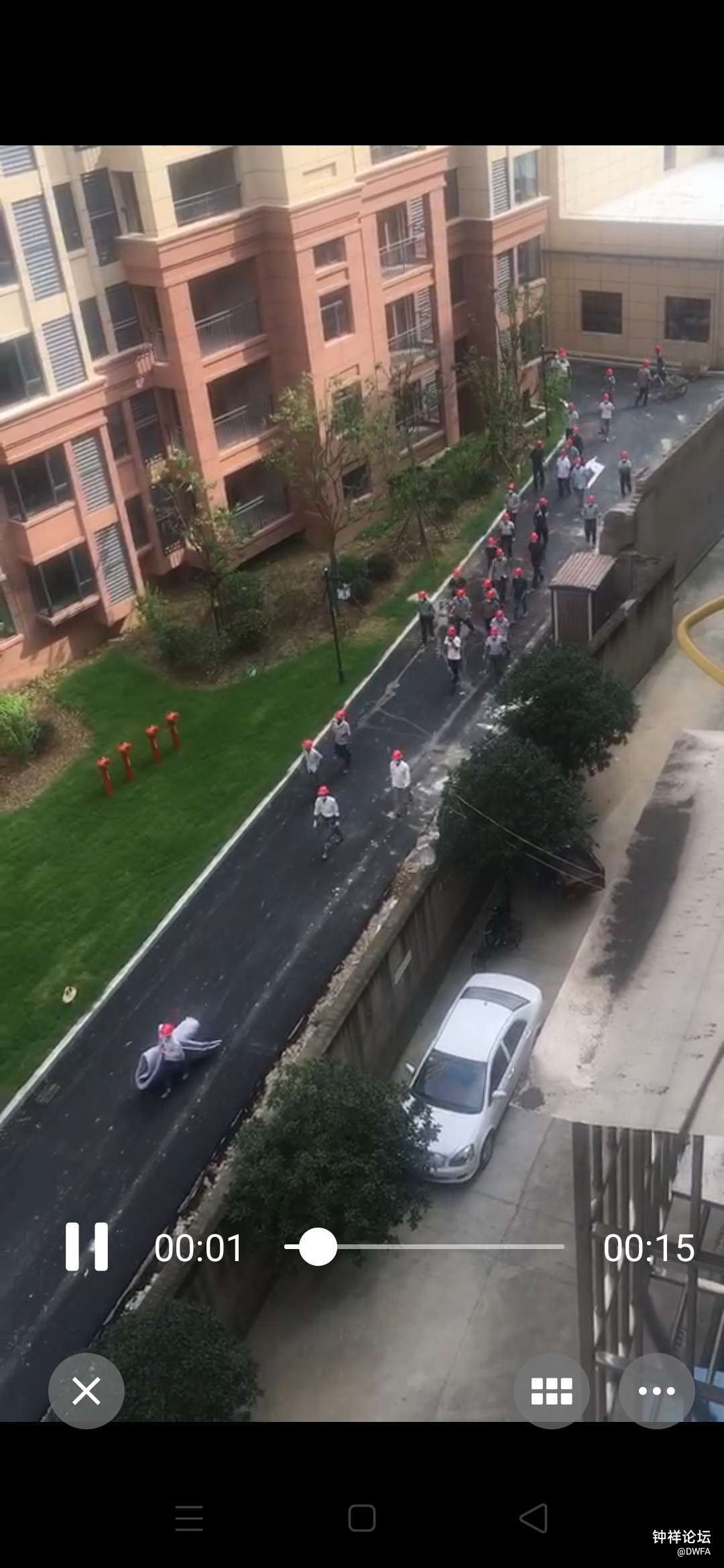 庞大的拆墙大军